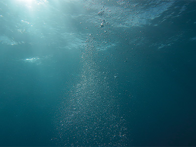 vecteezy_bubbles-under-water-with-sunlight_1234620
